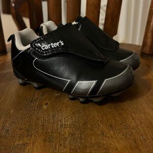 Carter Size 7T Velcro Closure Cleats for soccer or t-ball